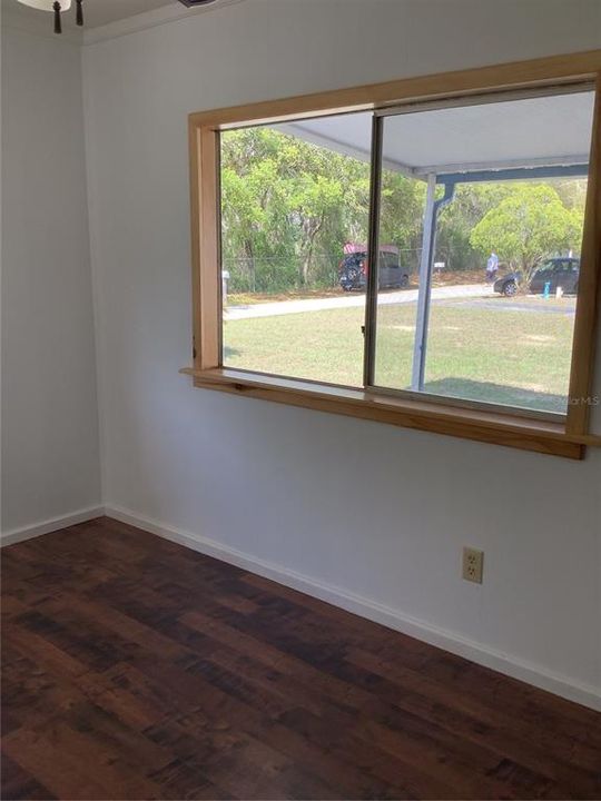 待售: $98,500 (2 贝兹, 1 浴室, 784 平方英尺)