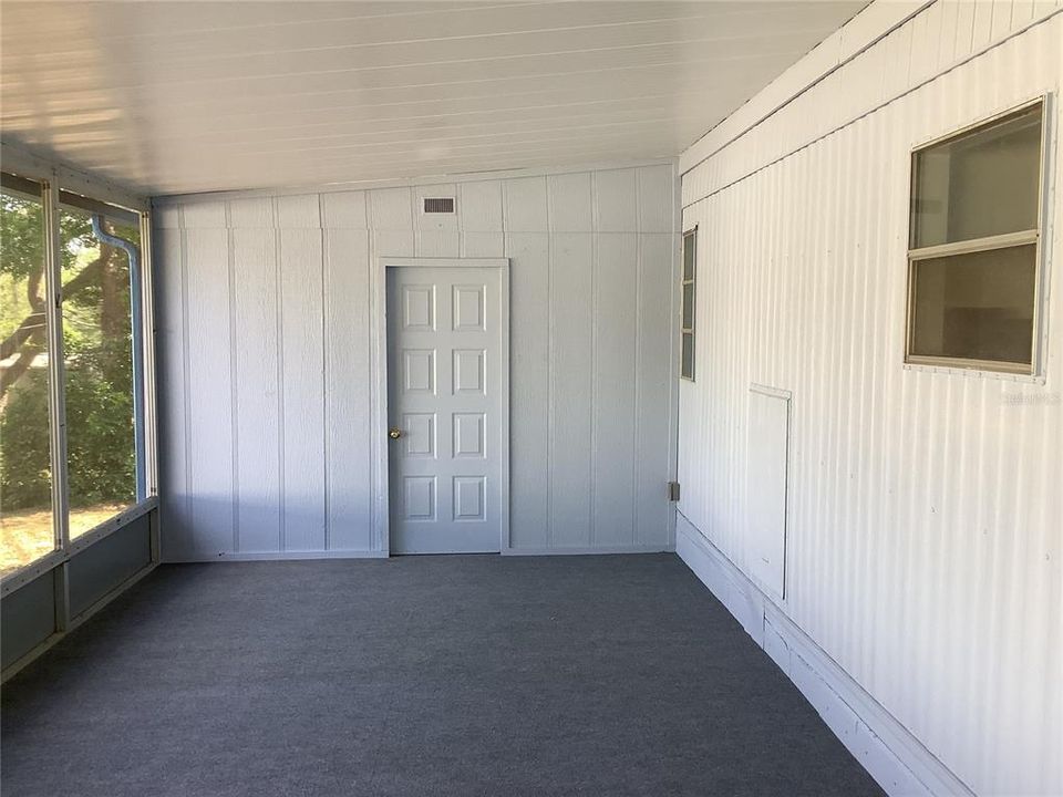 待售: $98,500 (2 贝兹, 1 浴室, 784 平方英尺)