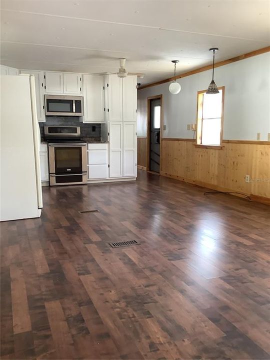 待售: $98,500 (2 贝兹, 1 浴室, 784 平方英尺)