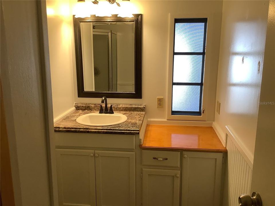 待售: $98,500 (2 贝兹, 1 浴室, 784 平方英尺)