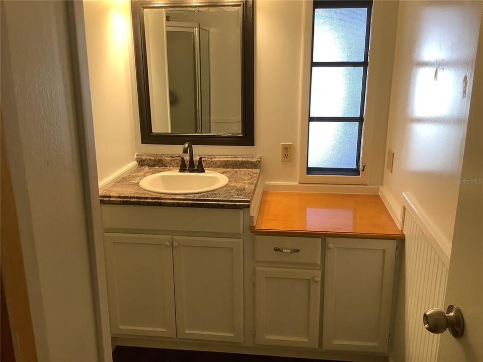 待售: $98,500 (2 贝兹, 1 浴室, 784 平方英尺)