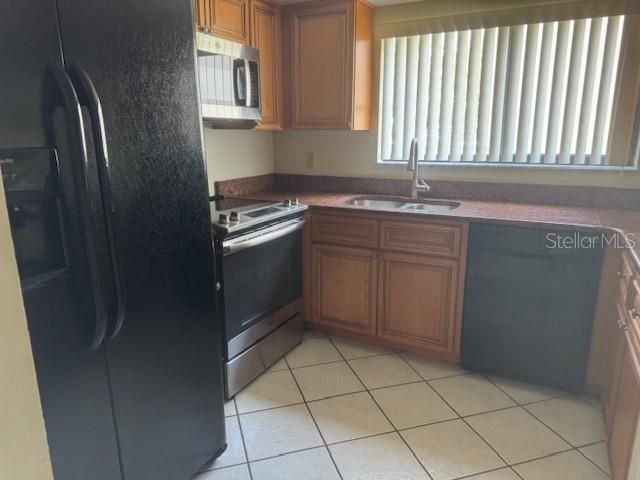 For Rent: $1,995 (3 beds, 2 baths, 1118 Square Feet)