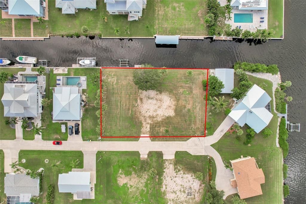 For Sale: $999,999 (0.45 acres)
