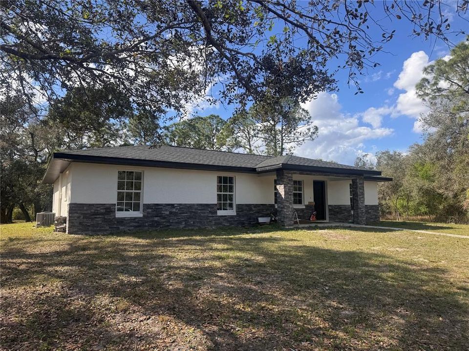 Recently Sold: $545,900 (3 beds, 2 baths, 1551 Square Feet)