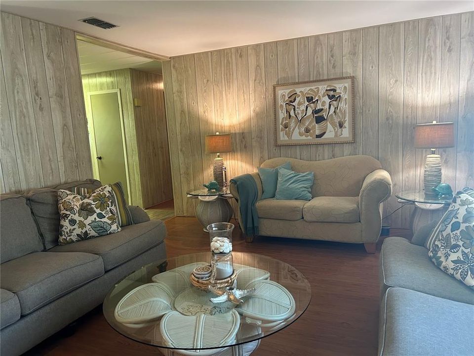 For Sale: $210,000 (2 beds, 2 baths, 1646 Square Feet)