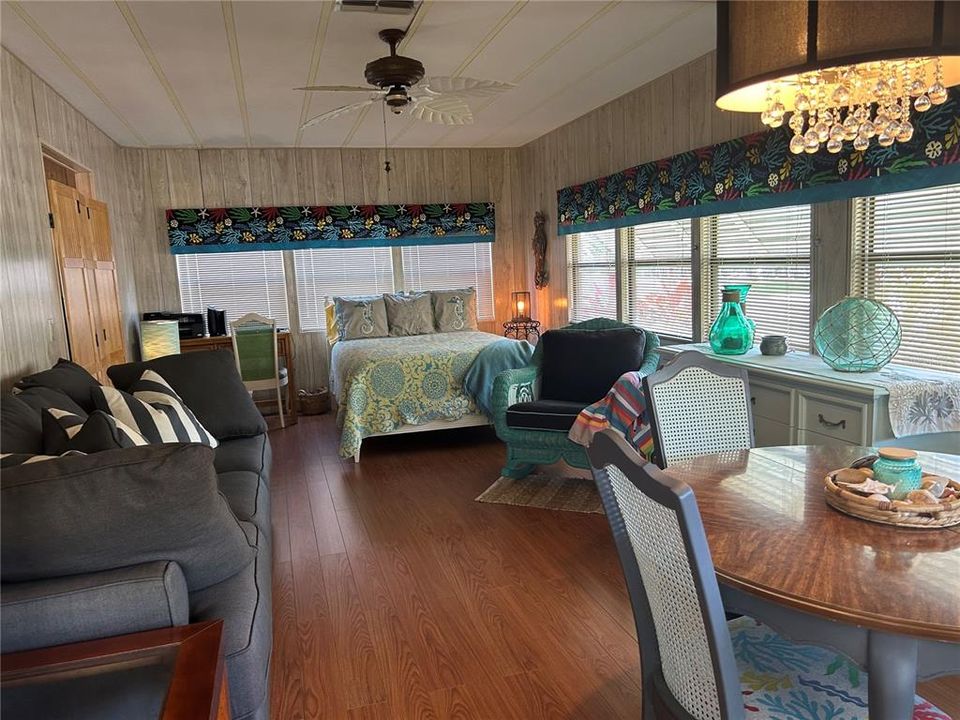 For Sale: $210,000 (2 beds, 2 baths, 1646 Square Feet)