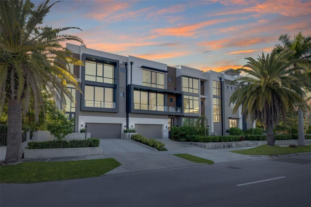 Activo con contrato: $2,690,000 (4 camas, 4 baños, 4331 Pies cuadrados)