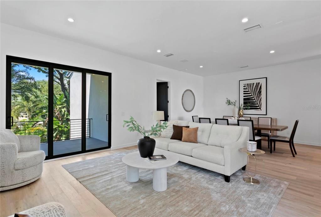 Activo con contrato: $2,690,000 (4 camas, 4 baños, 4331 Pies cuadrados)