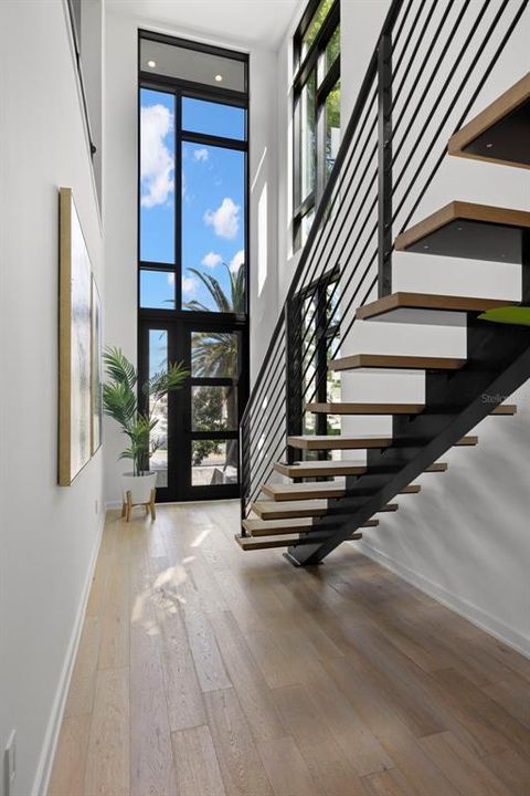 Activo con contrato: $2,690,000 (4 camas, 4 baños, 4331 Pies cuadrados)