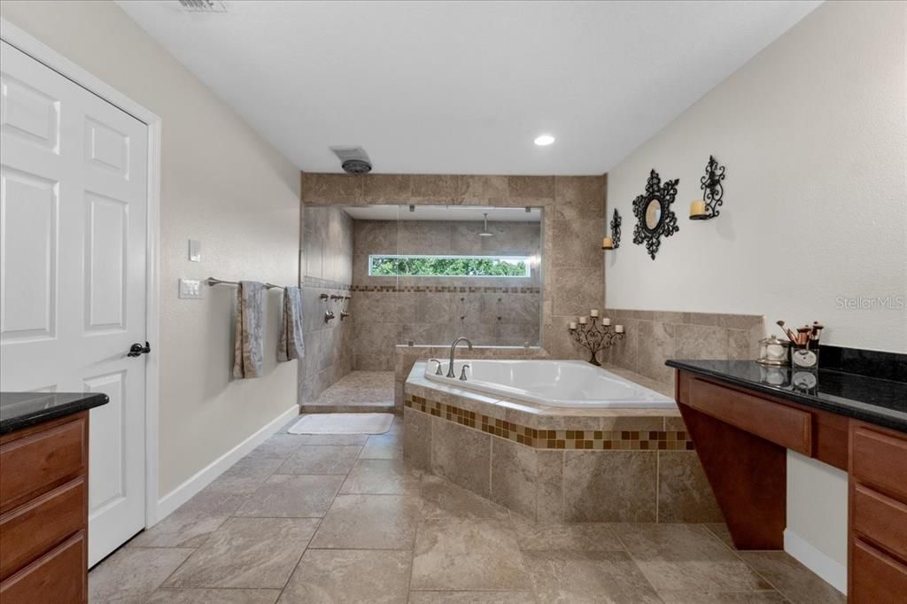 待售: $1,859,999 (6 贝兹, 5 浴室, 5400 平方英尺)