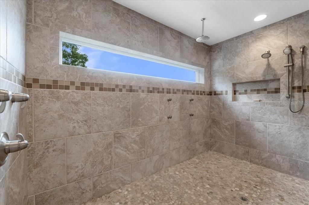 待售: $1,859,999 (6 贝兹, 5 浴室, 5400 平方英尺)