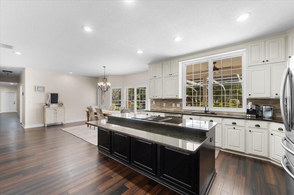 待售: $1,859,999 (6 贝兹, 5 浴室, 5400 平方英尺)