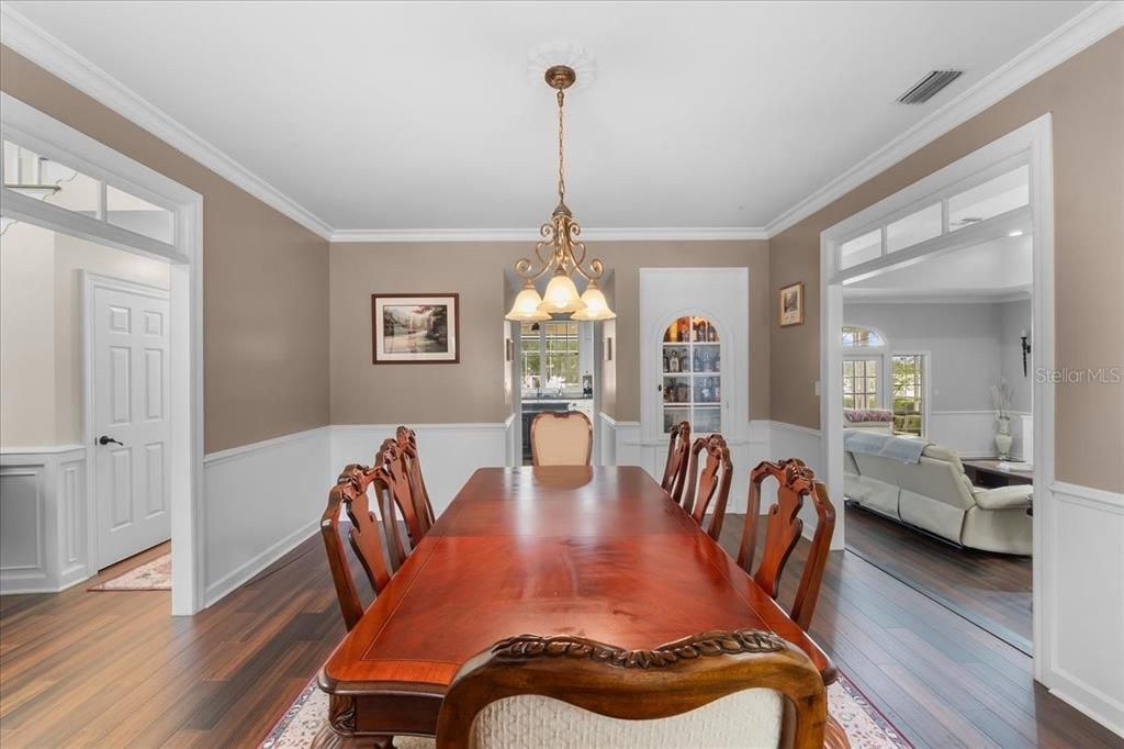 待售: $1,859,999 (6 贝兹, 5 浴室, 5400 平方英尺)