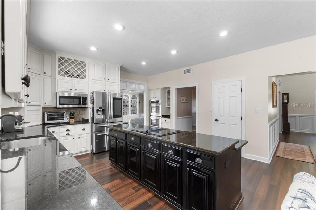 待售: $1,859,999 (6 贝兹, 5 浴室, 5400 平方英尺)