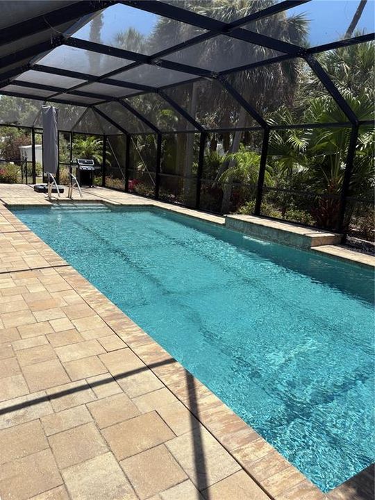 For Sale: $739,900 (3 beds, 2 baths, 2005 Square Feet)