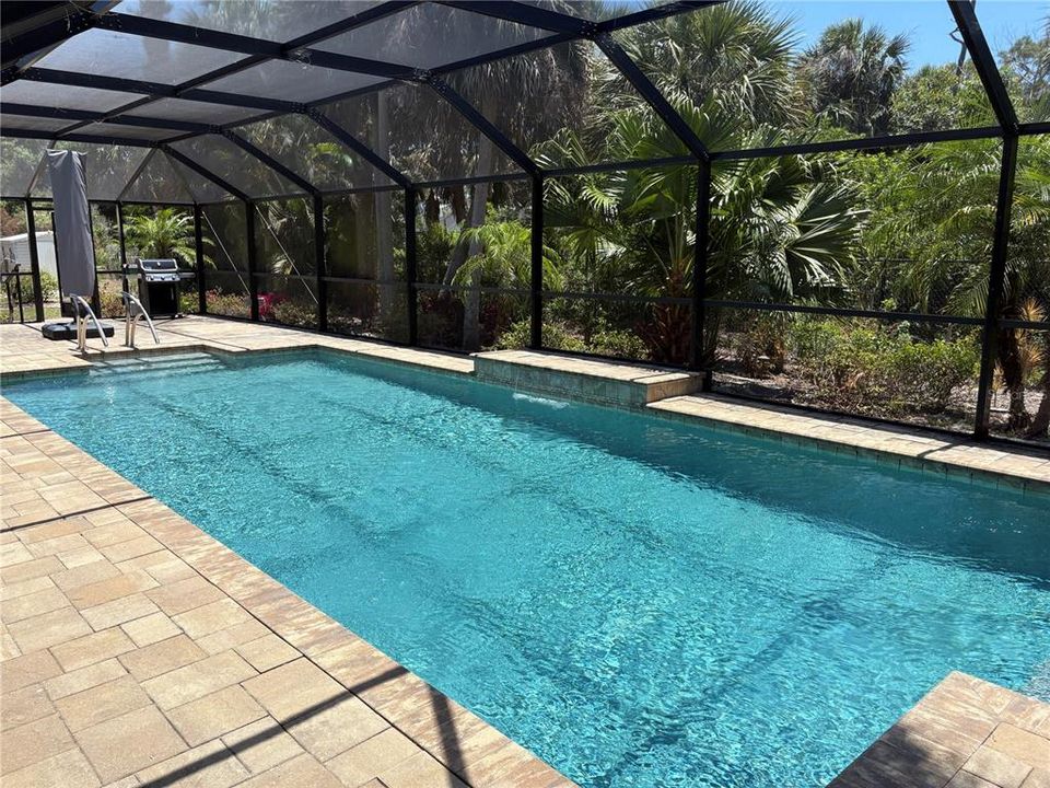 For Sale: $739,900 (3 beds, 2 baths, 2005 Square Feet)