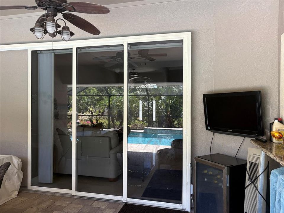 For Sale: $739,900 (3 beds, 2 baths, 2005 Square Feet)