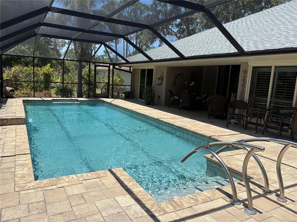 For Sale: $739,900 (3 beds, 2 baths, 2005 Square Feet)