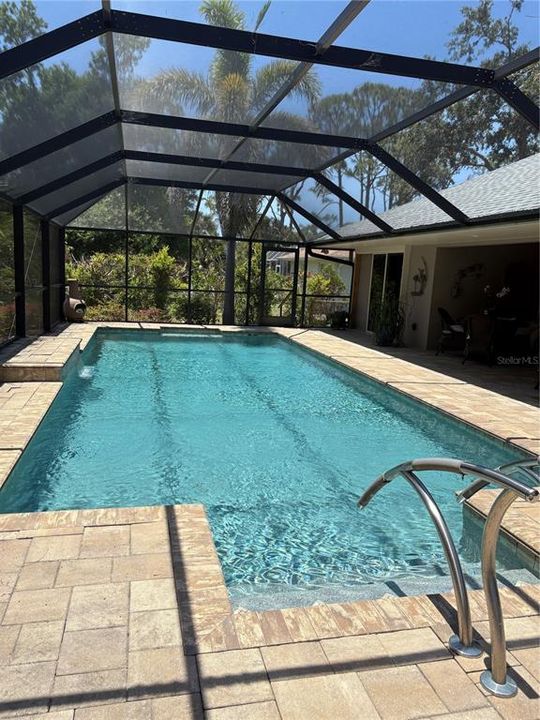 For Sale: $739,900 (3 beds, 2 baths, 2005 Square Feet)