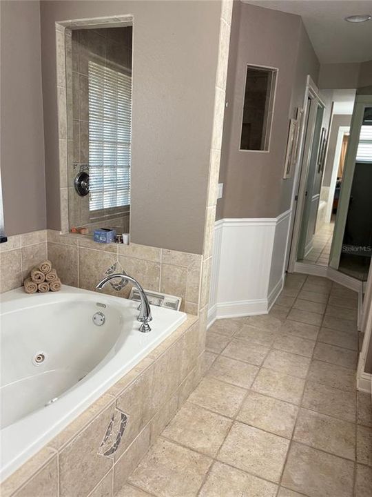 For Sale: $739,900 (3 beds, 2 baths, 2005 Square Feet)