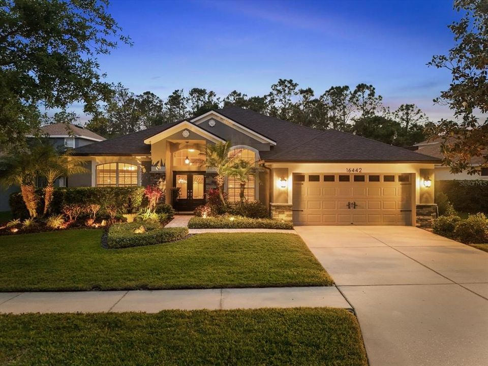 Recently Sold: $525,000 (4 beds, 2 baths, 2122 Square Feet)