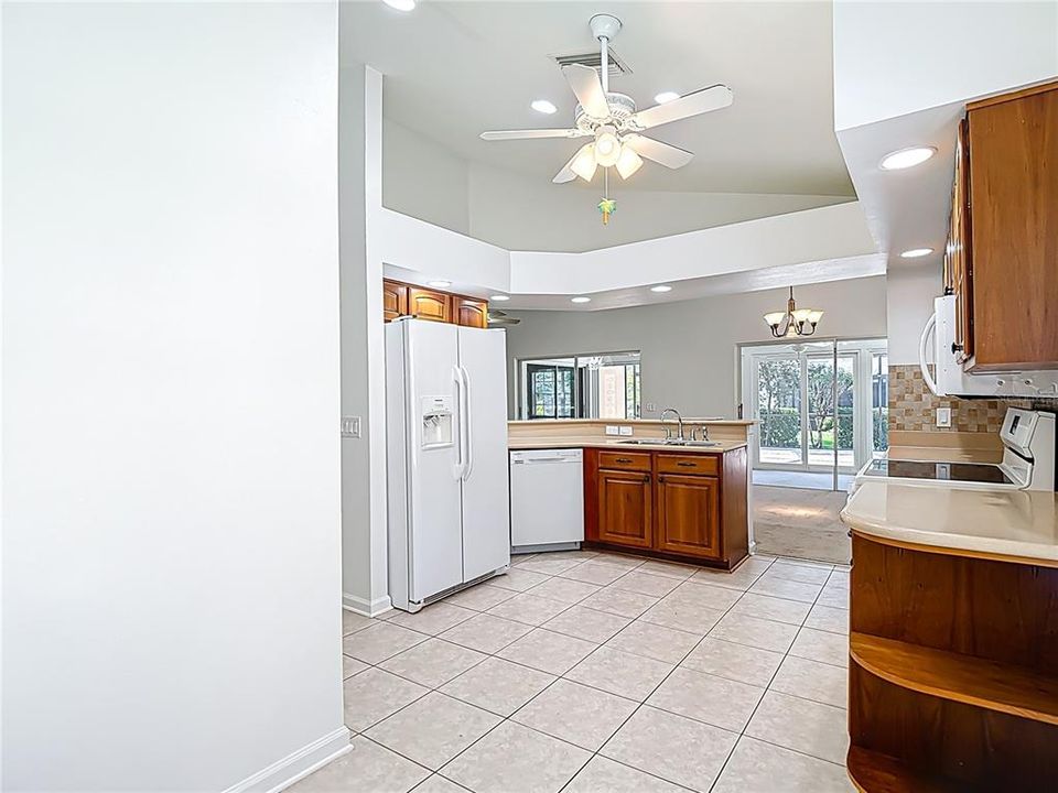 Active With Contract: $359,900 (3 beds, 2 baths, 1983 Square Feet)