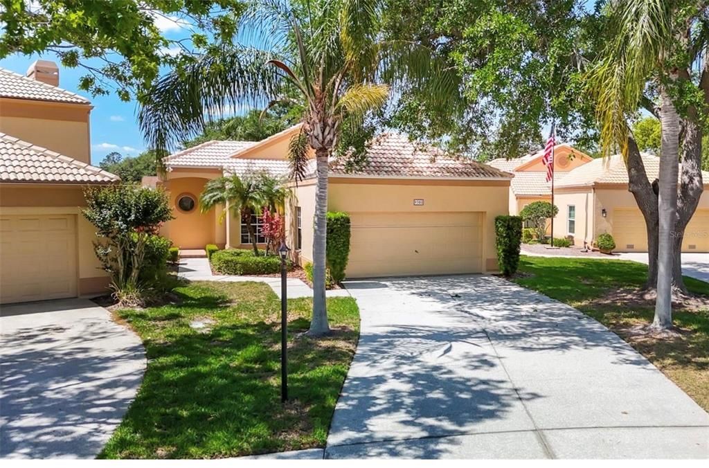 Active With Contract: $359,900 (3 beds, 2 baths, 1983 Square Feet)