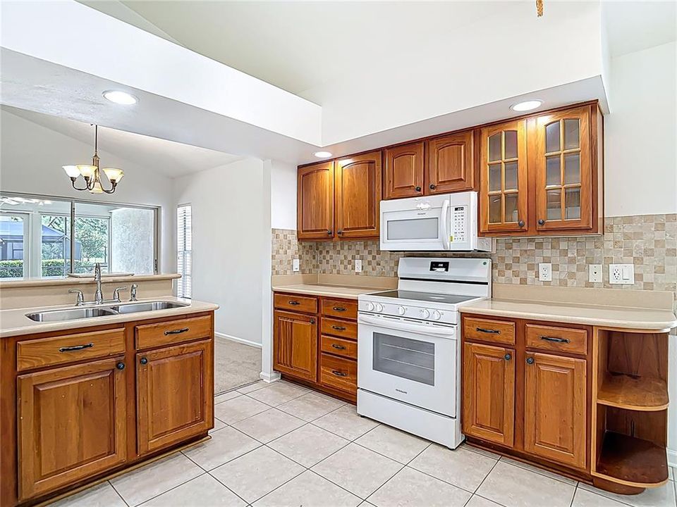 Active With Contract: $359,900 (3 beds, 2 baths, 1983 Square Feet)