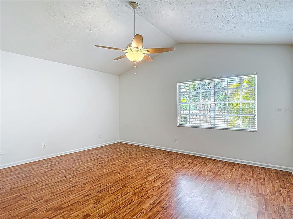 Active With Contract: $359,900 (3 beds, 2 baths, 1983 Square Feet)