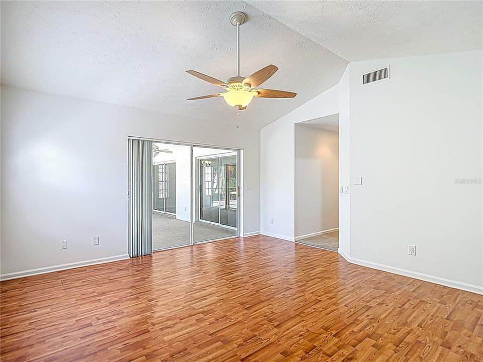 Active With Contract: $359,900 (3 beds, 2 baths, 1983 Square Feet)