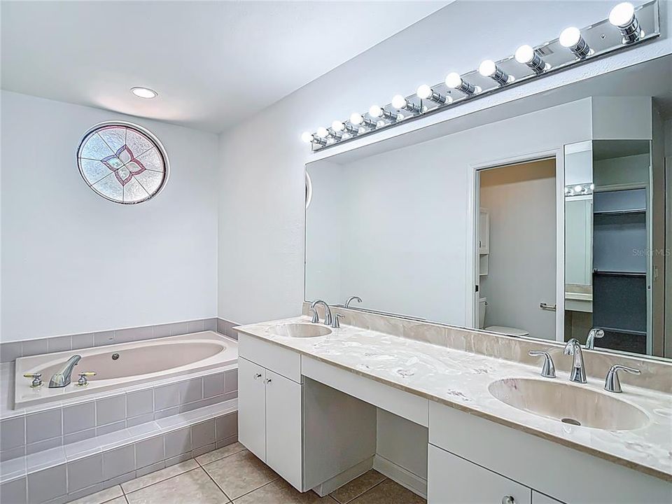 Active With Contract: $359,900 (3 beds, 2 baths, 1983 Square Feet)