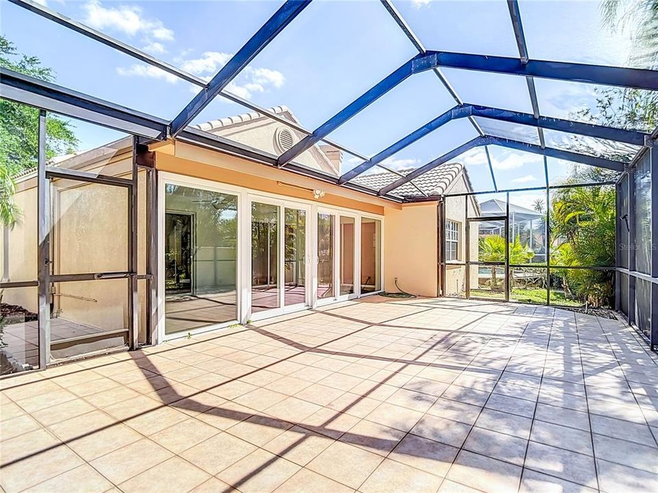 Active With Contract: $359,900 (3 beds, 2 baths, 1983 Square Feet)