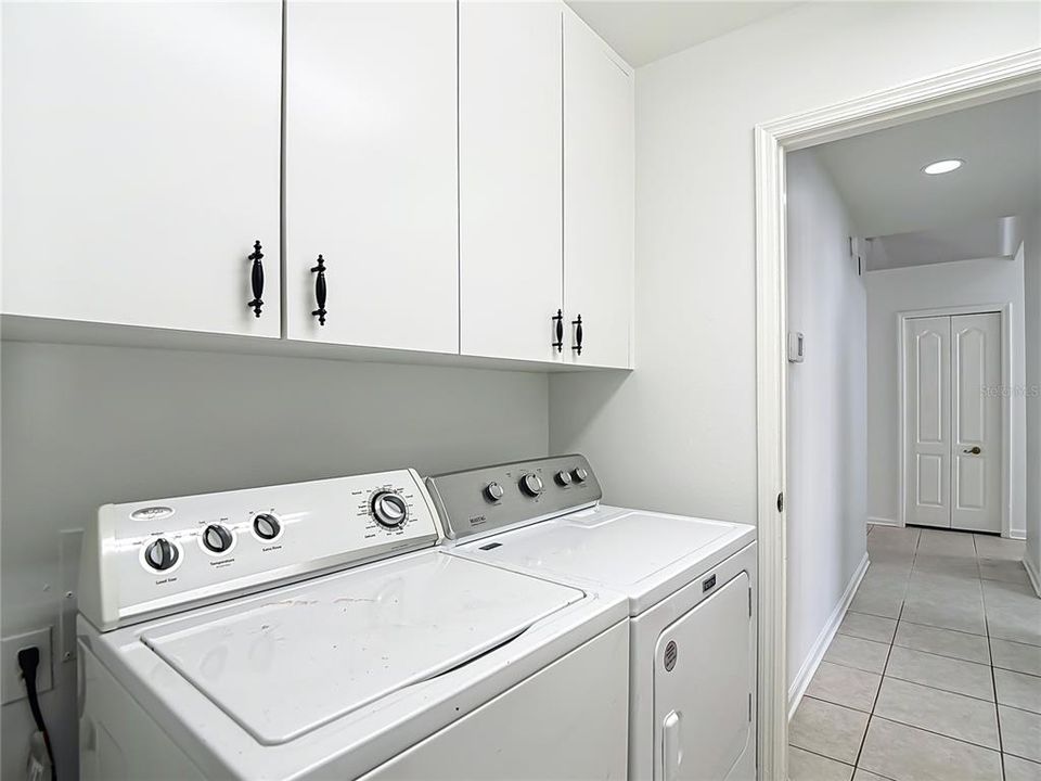 Active With Contract: $359,900 (3 beds, 2 baths, 1983 Square Feet)