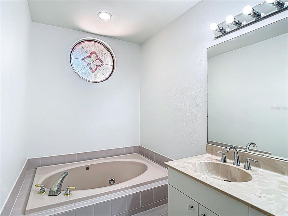 Active With Contract: $359,900 (3 beds, 2 baths, 1983 Square Feet)