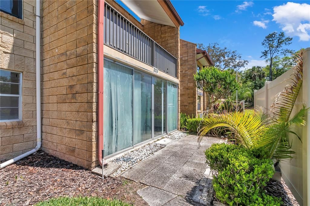 待售: $135,000 (2 贝兹, 2 浴室, 1148 平方英尺)