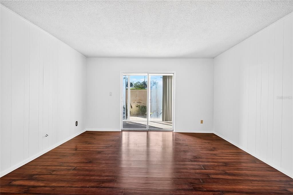 待售: $135,000 (2 贝兹, 2 浴室, 1148 平方英尺)