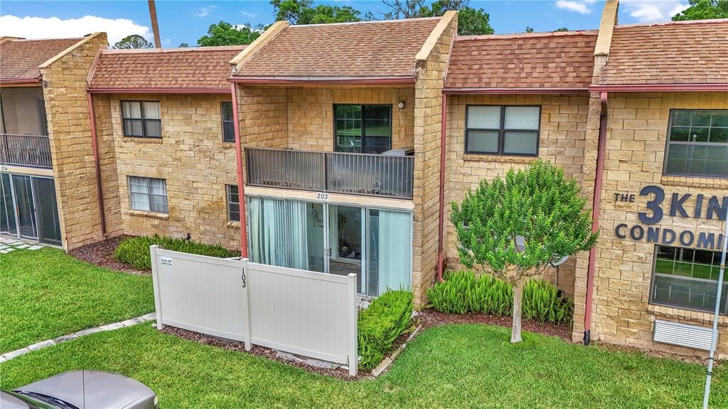 待售: $135,000 (2 贝兹, 2 浴室, 1148 平方英尺)