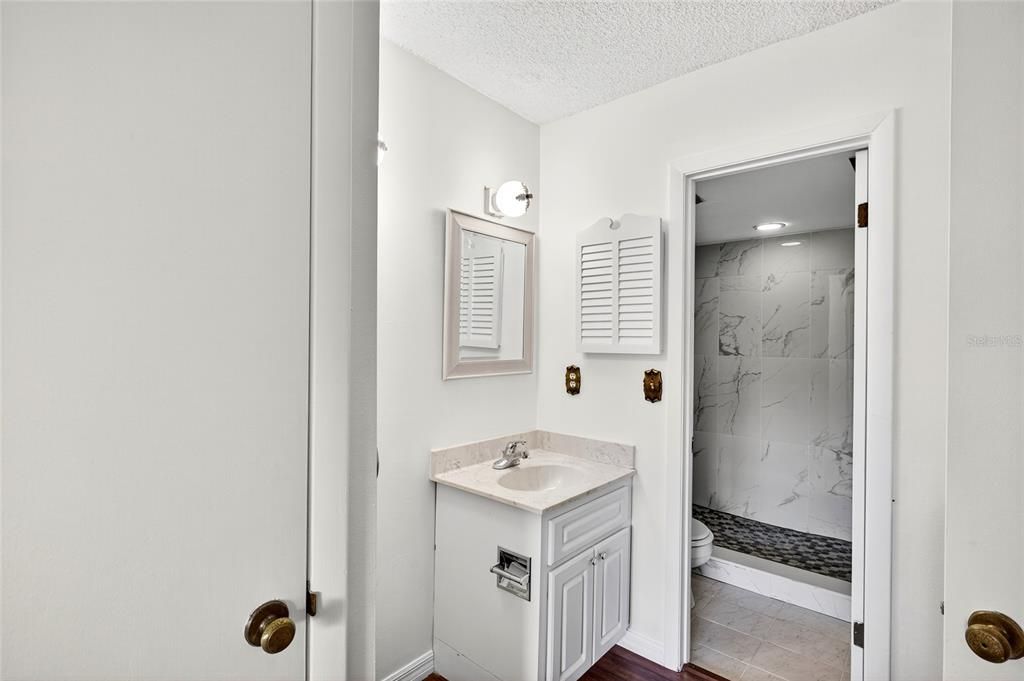 待售: $135,000 (2 贝兹, 2 浴室, 1148 平方英尺)