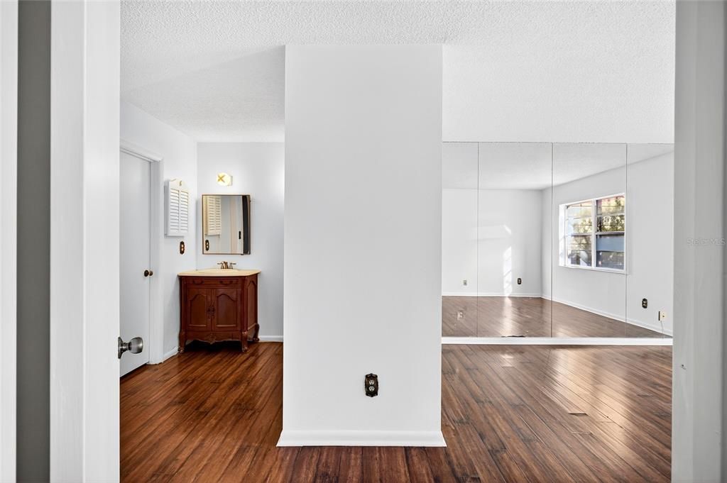 待售: $135,000 (2 贝兹, 2 浴室, 1148 平方英尺)