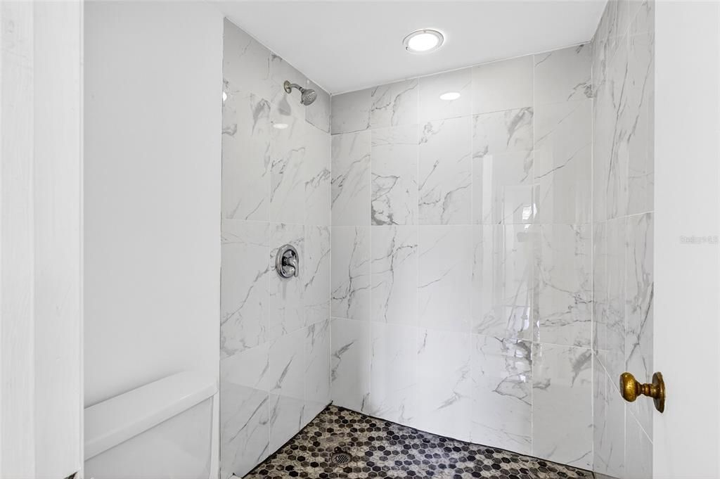 待售: $135,000 (2 贝兹, 2 浴室, 1148 平方英尺)