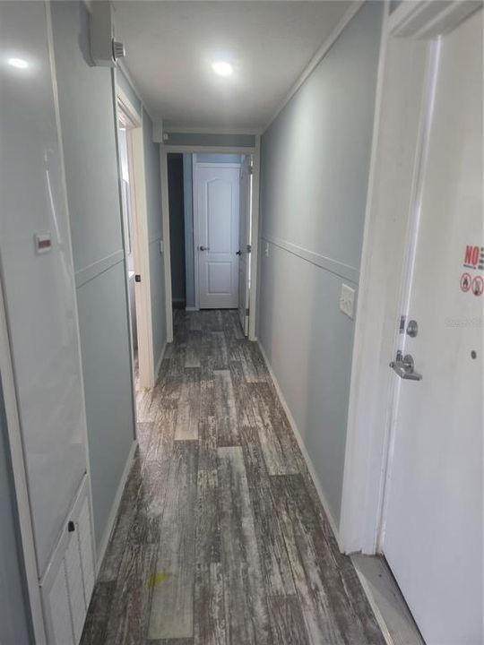 For Sale: $295,000 (3 beds, 2 baths, 1248 Square Feet)