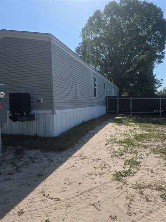 For Sale: $295,000 (3 beds, 2 baths, 1248 Square Feet)