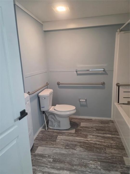 For Sale: $295,000 (3 beds, 2 baths, 1248 Square Feet)