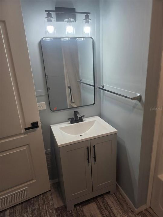 For Sale: $295,000 (3 beds, 2 baths, 1248 Square Feet)