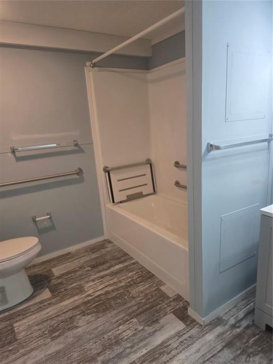 For Sale: $295,000 (3 beds, 2 baths, 1248 Square Feet)