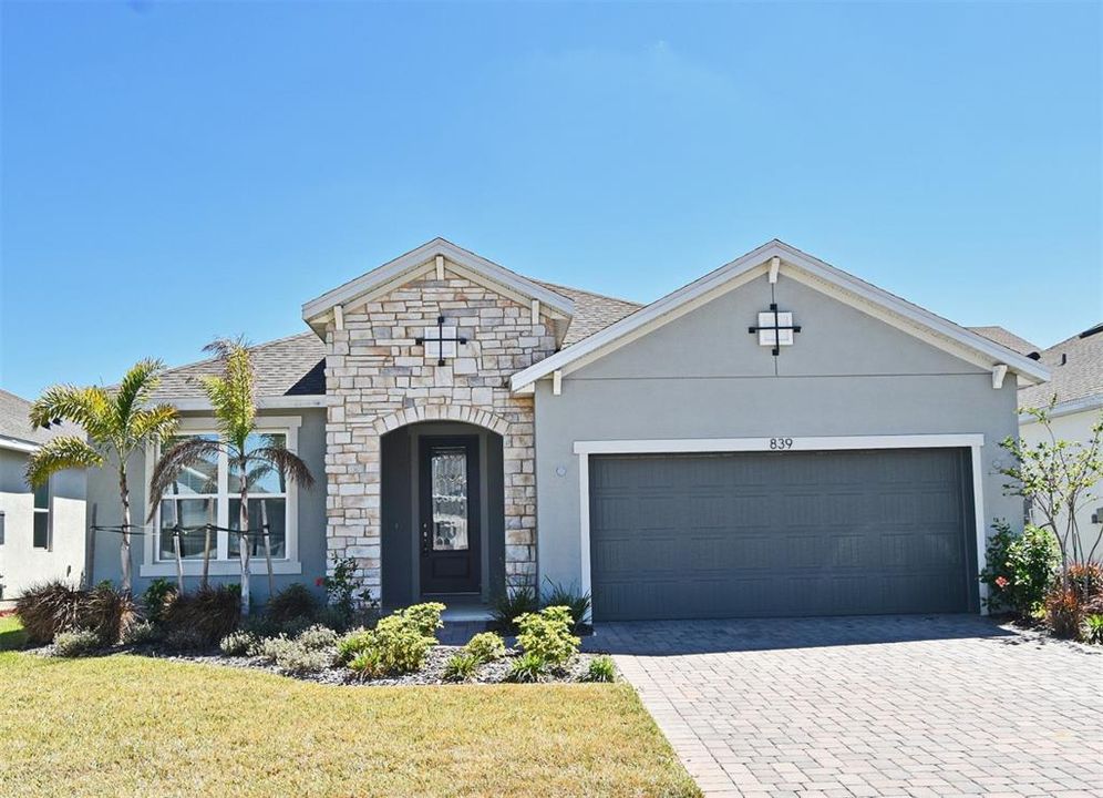 Recently Rented: $2,900 (4 beds, 3 baths, 1964 Square Feet)