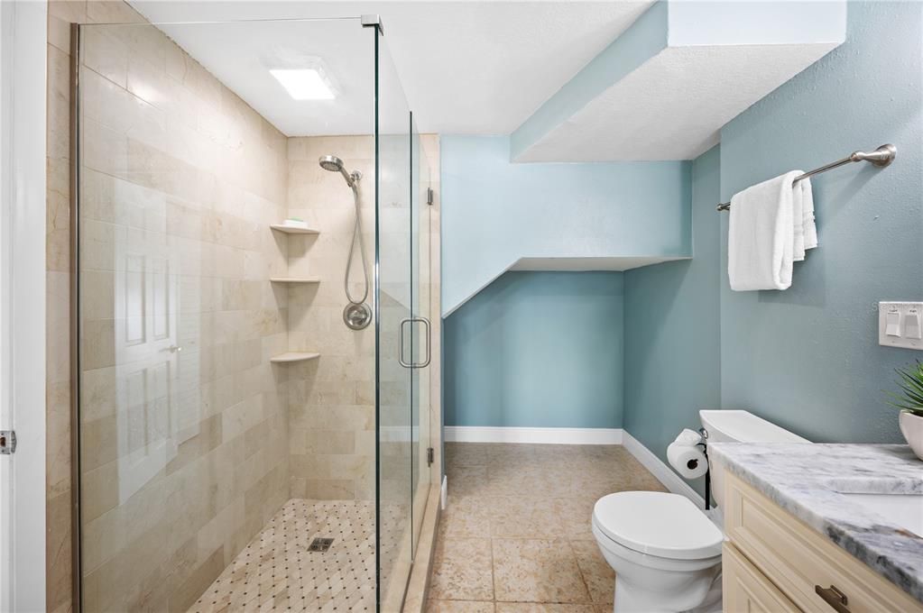 待售: $2,100,000 (7 贝兹, 6 浴室, 5091 平方英尺)