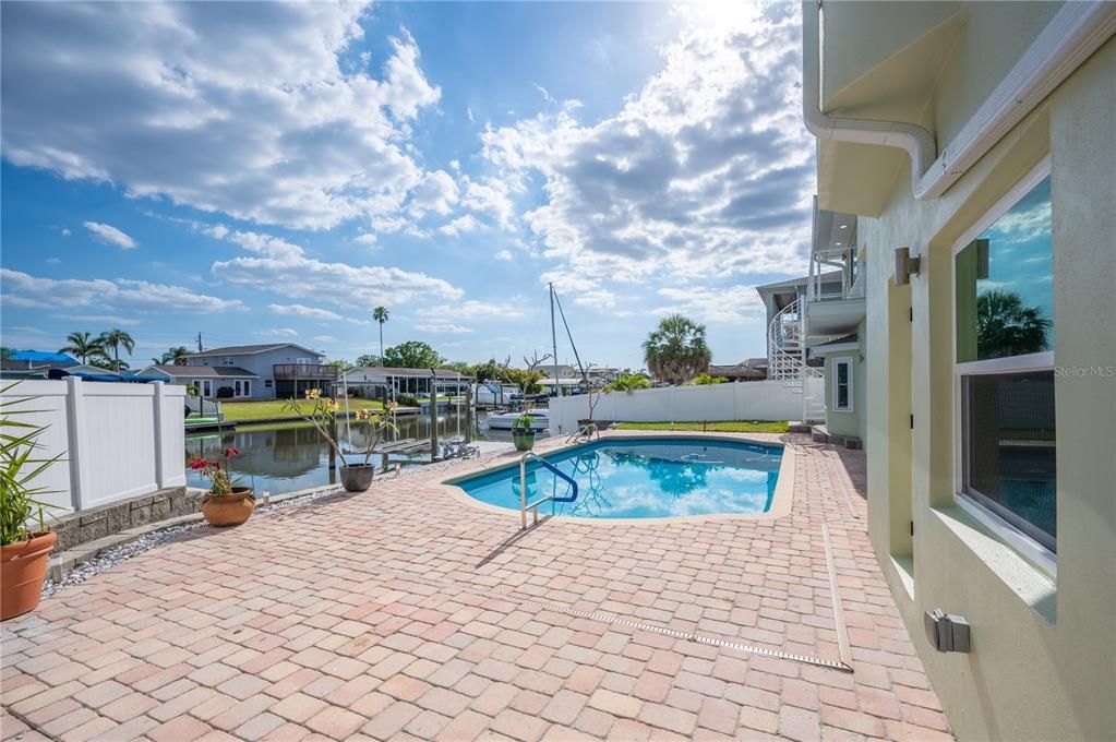 待售: $2,100,000 (7 贝兹, 6 浴室, 5091 平方英尺)