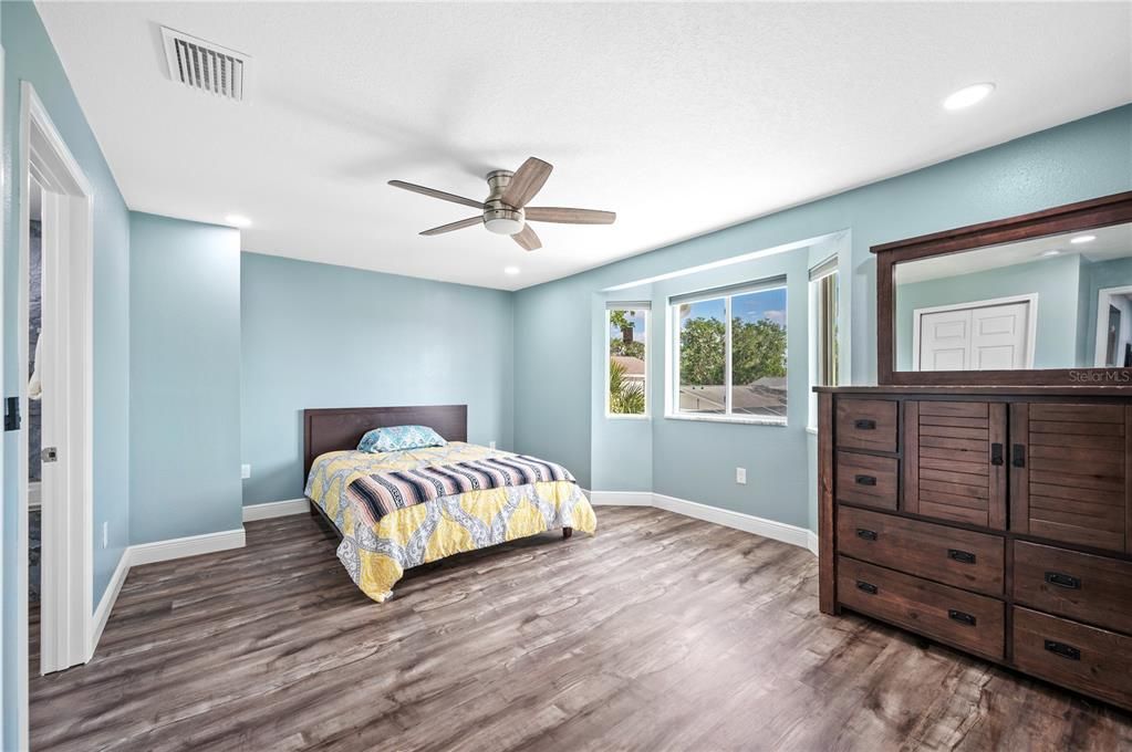 待售: $2,100,000 (7 贝兹, 6 浴室, 5091 平方英尺)