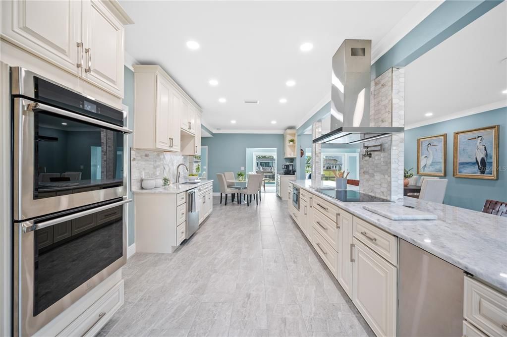 待售: $2,100,000 (7 贝兹, 6 浴室, 5091 平方英尺)